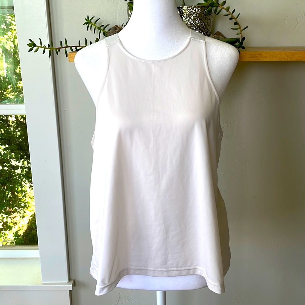 Nike White Dri Fit Crop Workout Tank Top Embroidered Straps Sz Medium